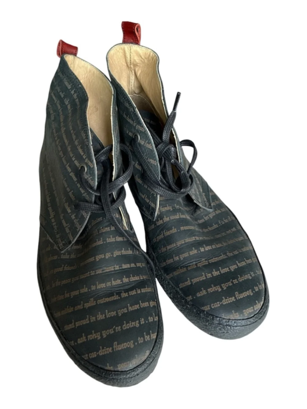 John Fluevog Bazz Chukka Boots Black Red Text Print Leather Lace Up Mens 13
